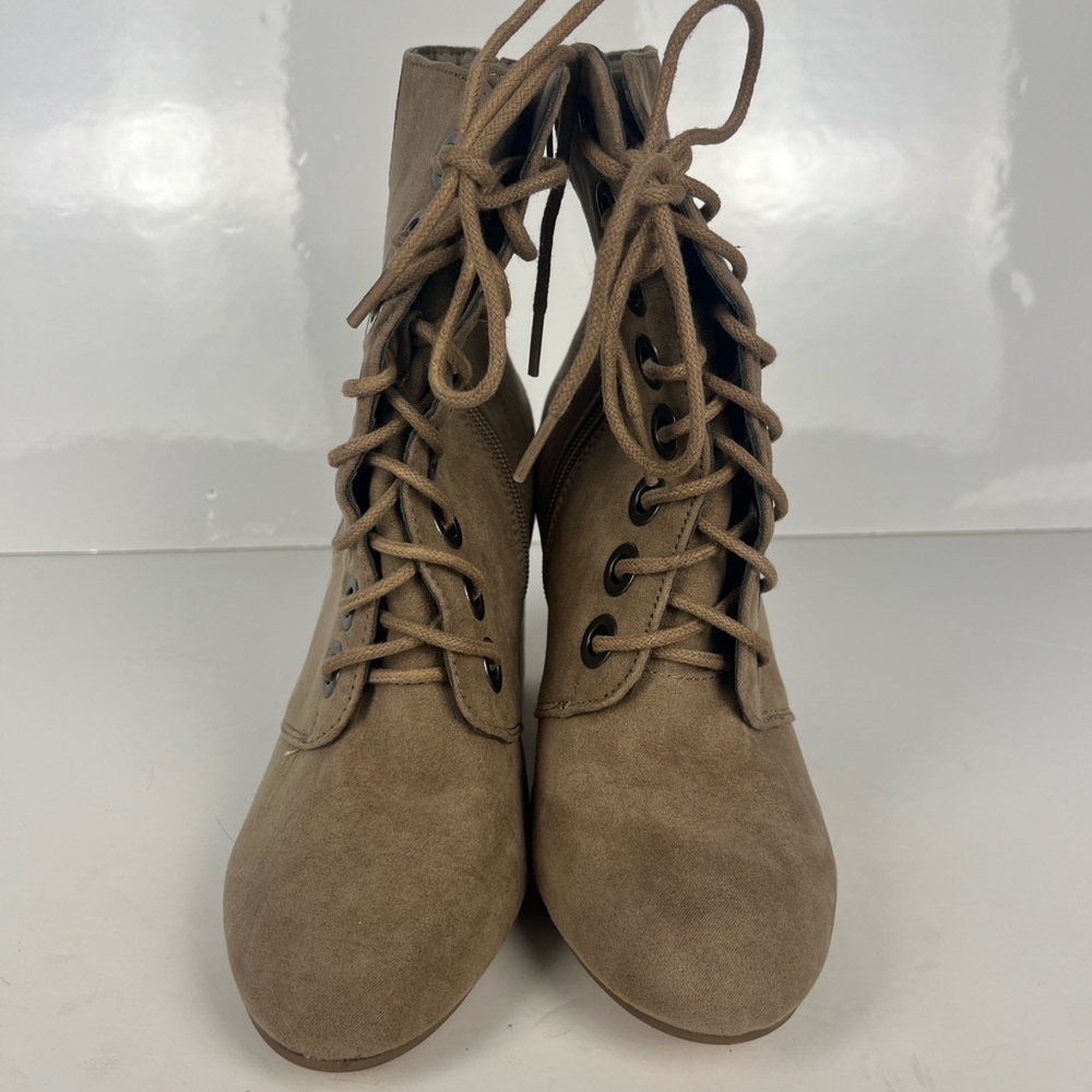 JustFab Sharona Tan Faux Suede Lace-Up Ankle Boots Witchy Women's Size 6.5